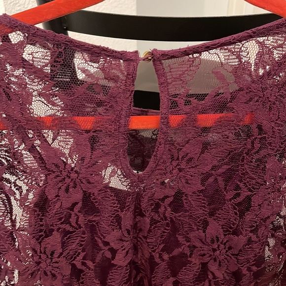 Forever 21 Maroon Lace Dress - Picture 5 of 6